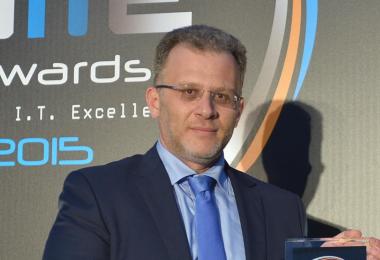 Νίκος Μπουνάκης Συνέντευξη του Νίκου Μπουνάκη στο Περιοδικό Φρουτονέα 14/01/2016