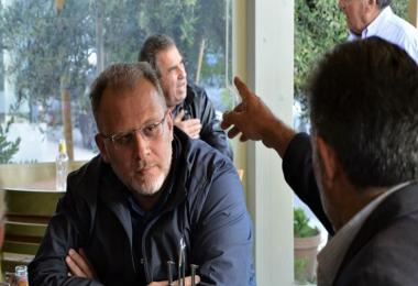 Νίκος Μπουνάκης Συναντήσεις και διάλογος με συνδημότες στις γειτονιές του Ηρακλείου.